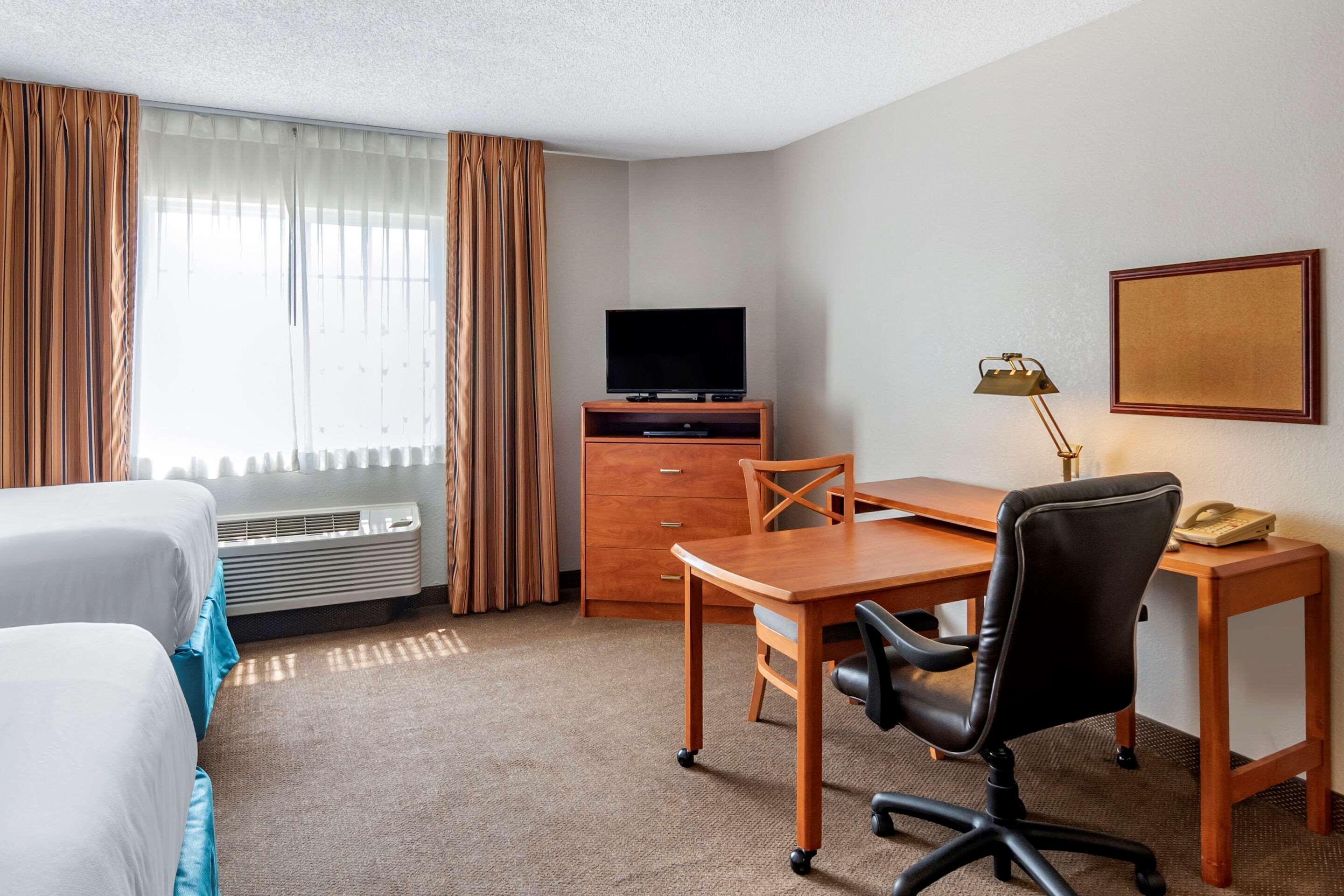 Mainstay Suites Emporia Luaran gambar