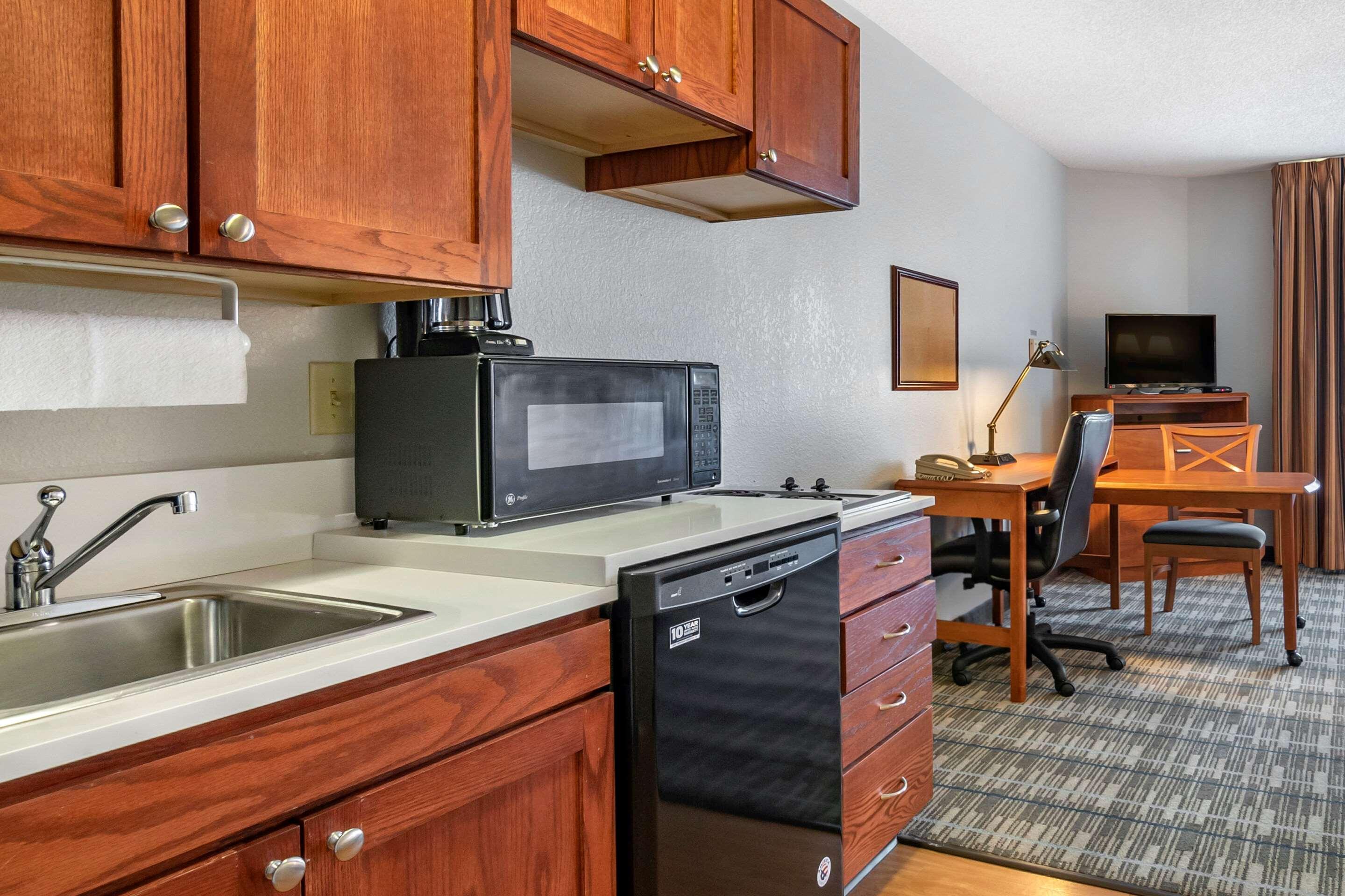 Mainstay Suites Emporia Luaran gambar