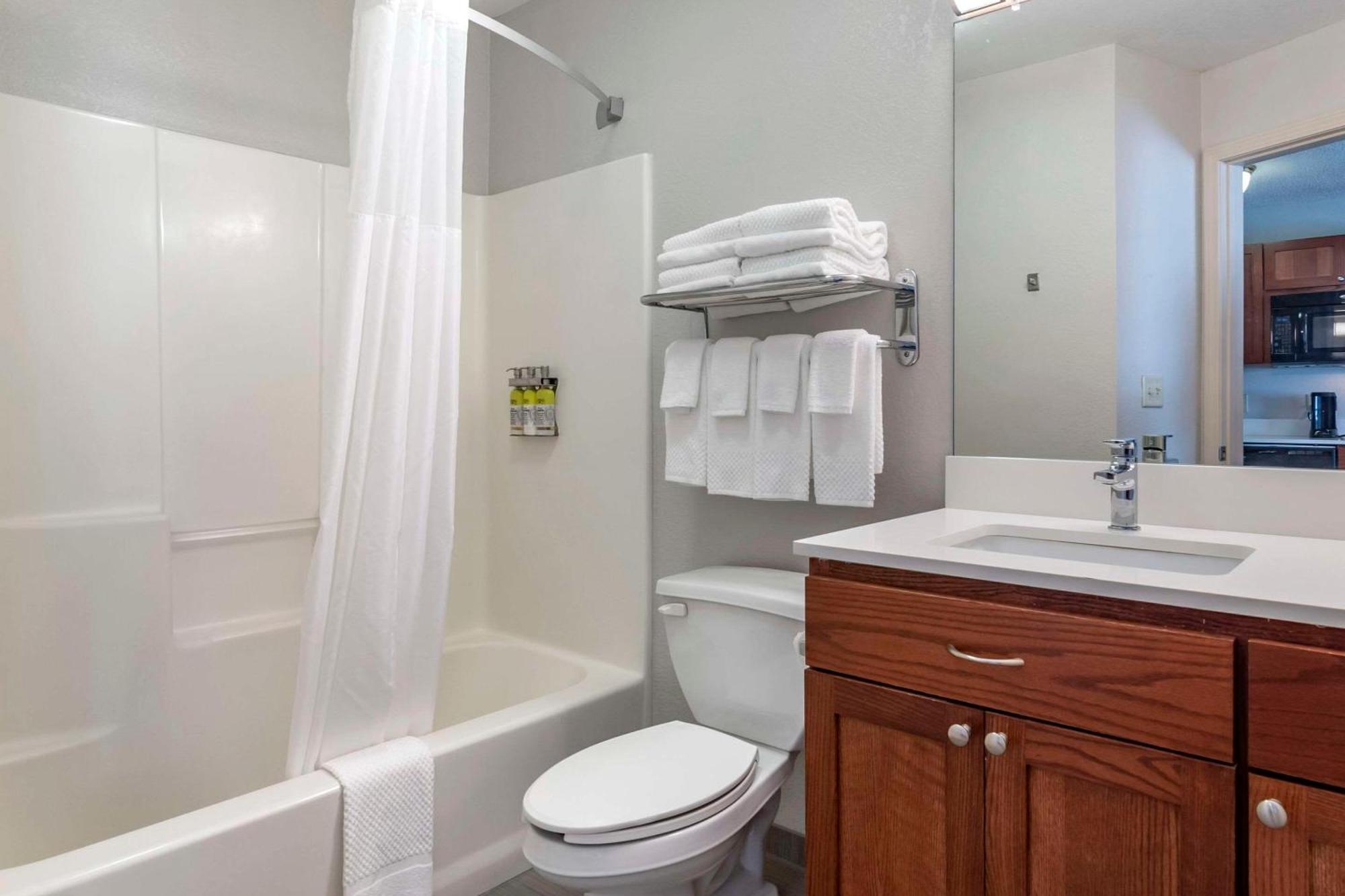 Mainstay Suites Emporia Luaran gambar